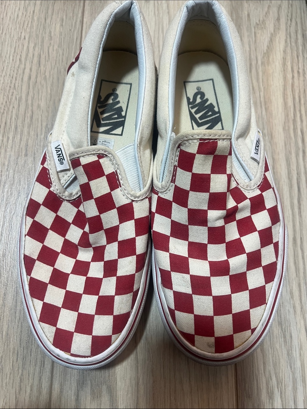 Vans Slip-On Checkerboard in Red and Cream